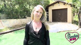 Marie, sumptuous milf, loves double penetration