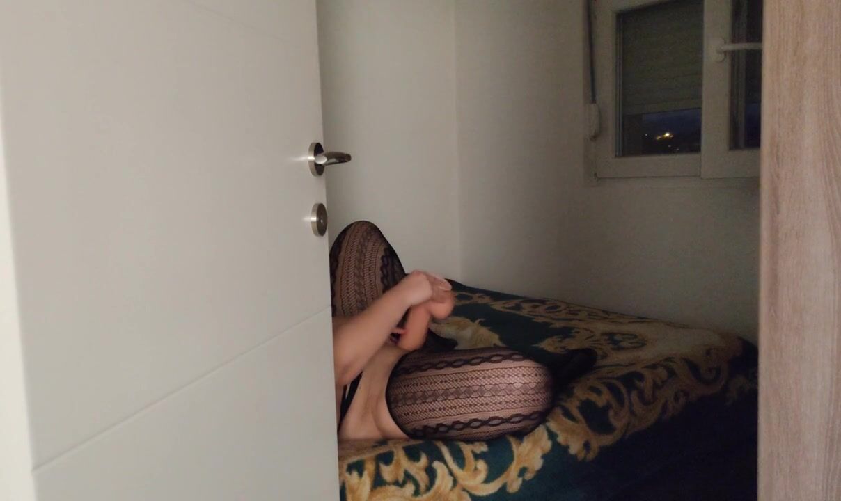 Curvy Amateur's Intense Playtime with a Giant Toy