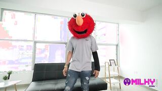 Elmo's Wild Encounter with a Curvy Venezuelan Beauty: A Steamy Adventure!