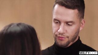 Curious Neighbor Catches Passionate Encounter with Aviana Violet - A Steamy Surprise!