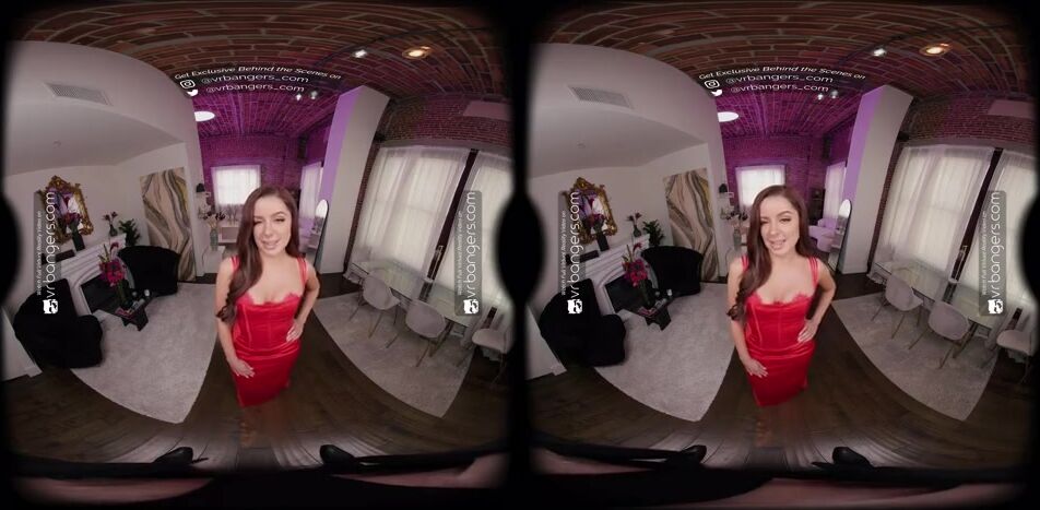 Vanna Bardot's Stunning Lingerie Surprise: A VR Experience You Can't Miss!