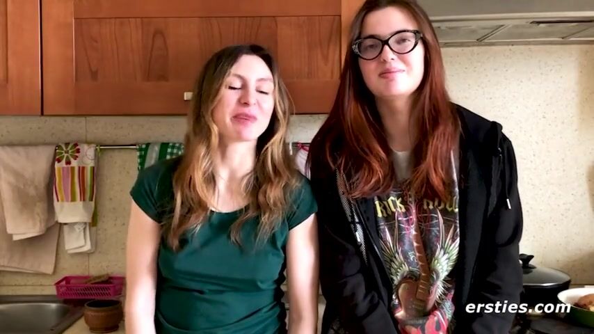 Ersties: Amateur Lesbians Have Sexy Fun