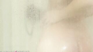 Intimate Moments: Riley Reid and Remy LaCroix Explore Passionate Connections