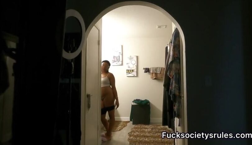 Sucking on that ass hole
