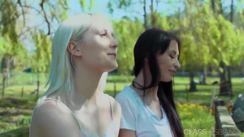 Teen lesbians kiss and lick pussy outdoors