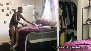 3 Straps 1 pussy ( Wand )