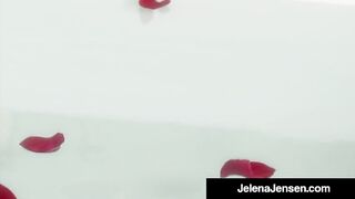 Lesbians Jelena Jensen & Vanessa Veracruz Finger Fuck In Tub