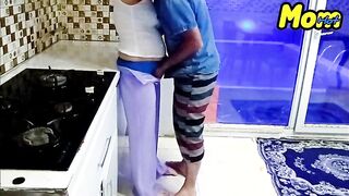 شوهرم خونه نبود پسر همسایه رو آوردم خونه.چه کیری داشت لعنتی( پر از حرفهای سکسی)