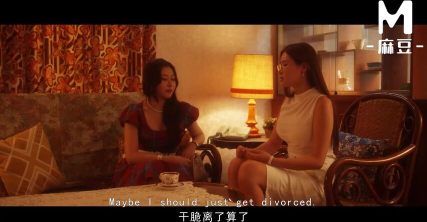 Passionate Newlyweds: Bai Jie and Her Exciting Journey of Love