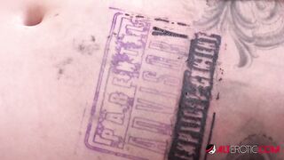Taylor Nicole's Wild Tattoo Session with Ellis Camino: A Steamy Encounter!