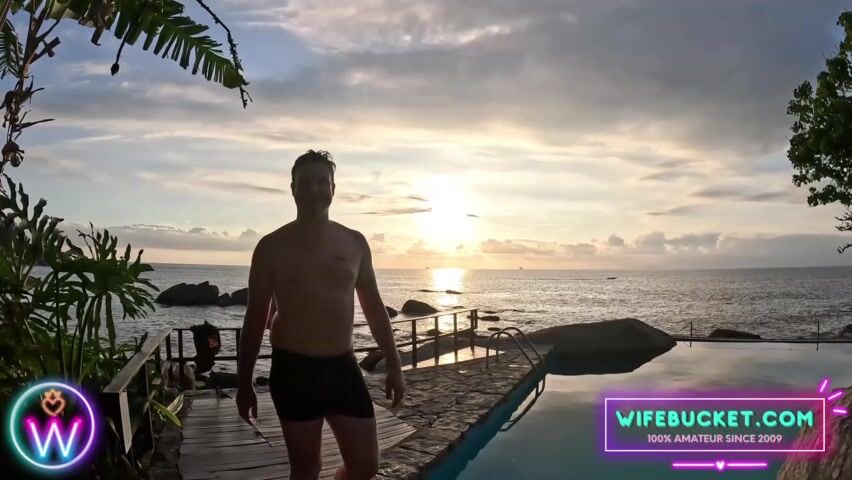 Sunset Adventures: Amateur Couple's Intimate Encounter in Nature
