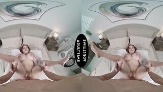 Intimate VR Experience: Summer Hart's Alluring POV Adventure with a Curvy MILF