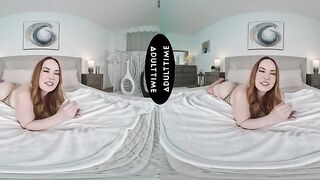 Intimate VR Experience: Summer Hart's Alluring POV Adventure with a Curvy MILF