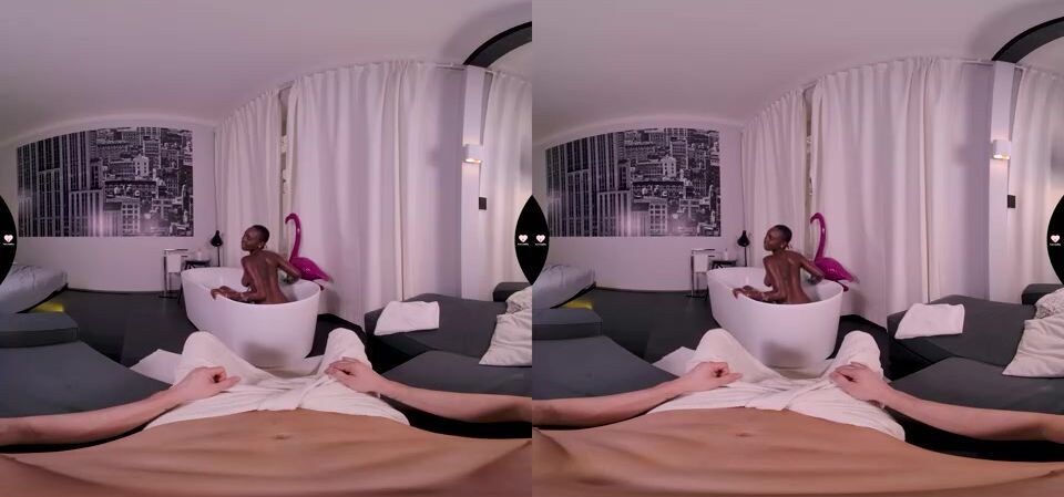 Hot bath for two and cumshot on her ass