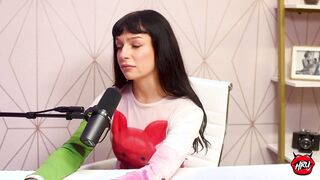 April Olsen's Journey: From Camming in Grandma's Basement to Mastering Strap-on Skills and Life Beyond Porn