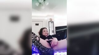 Romantic Encounter: Tattooed Hunk and Alluring Milf's Passionate Adventure