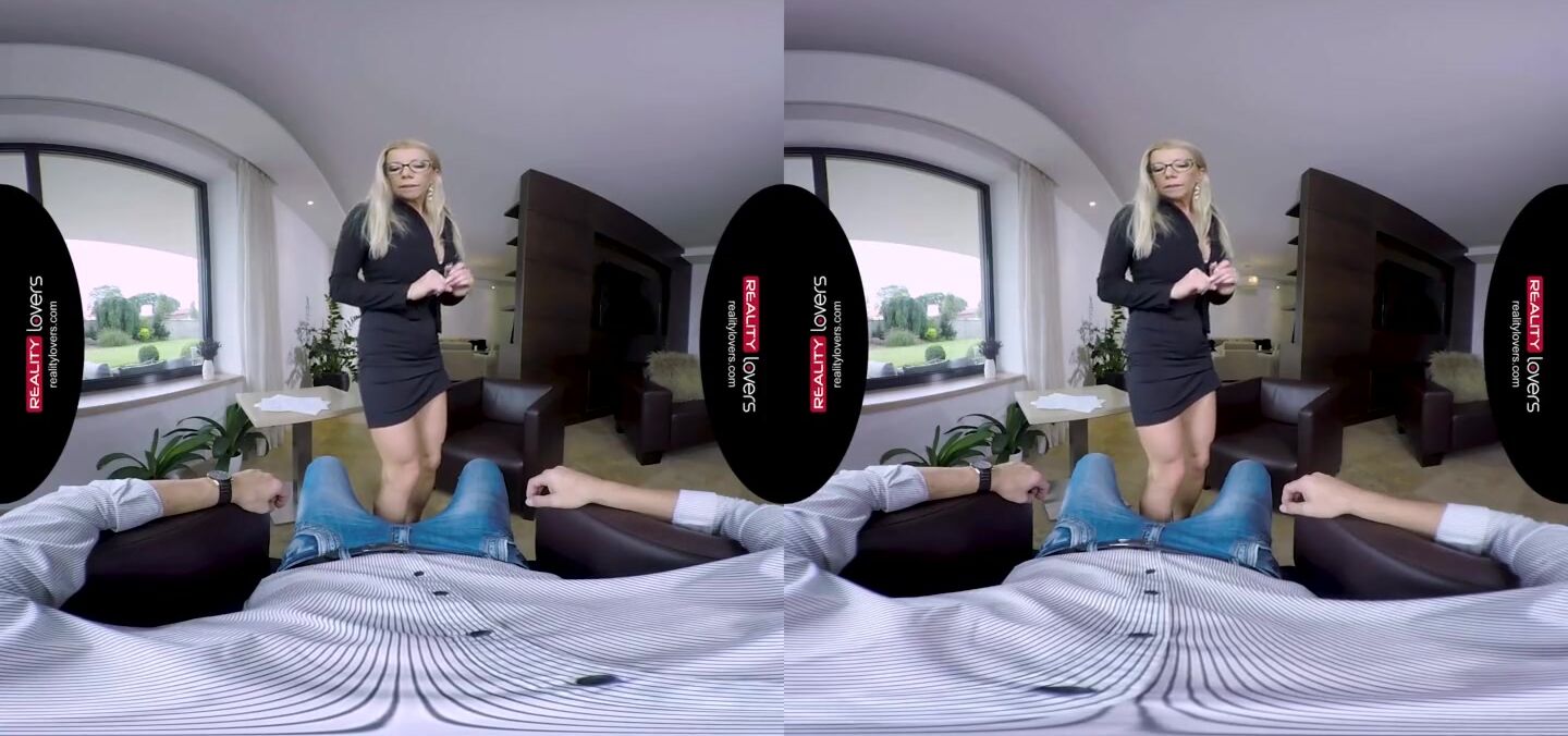 Experience a Virtual Reality Encounter with a Blonde Italian MILF Teacher