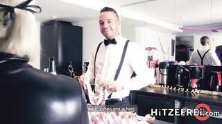 HITZEFREI Catwoman Tatjana Young on a sperm hunt