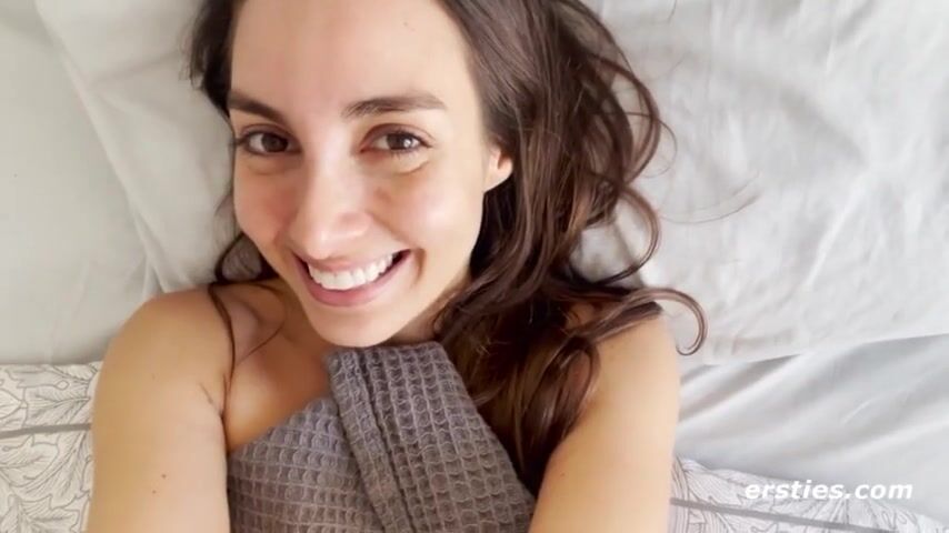 Ana Gets All Hot & Soapy in the Bathtub - Solo Female Masturbation with Big Tits