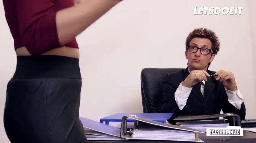 Khadisha Gets Pounded Deep in the Office by Her Boss - Hardcore Office Encounter