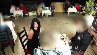 Public extreme! 3-er in the restaurant! Alexandra wett