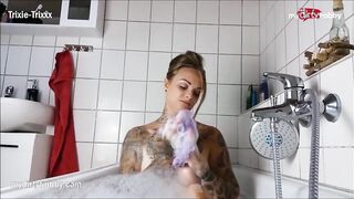 MyDirtyHobby - Tattooed babe masturbates in the bathtub