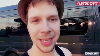 BUMSBUS - BIG TITS BLONDE JESSY KEY HAS SEX IN THE BACKSEAT - LETSDOEIT