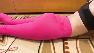 Anngrinch's Fitness Routine: Petite Workout in Leggings and Sports Bra