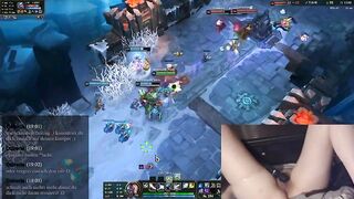 Nerdyluna98 Plays League of Legends While Using a Vibrator for Clitoral Pleasure