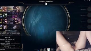 Nerdyluna98 Plays League of Legends While Using a Vibrator for Clitoral Pleasure