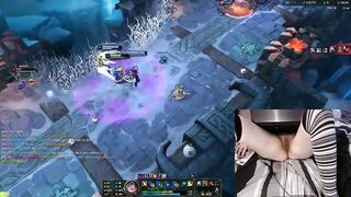 I'M BACK! Gamer Girl playing naked in bed League of Legends #20 Luna