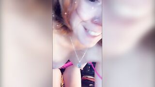 Suzy Wylde's Live Music Mashup: A Sensual Solo Performance