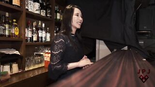 Intriguing Deal: Stunning Bar Owner Considers a New Adventure with Yokoyama and Maki Kamikura