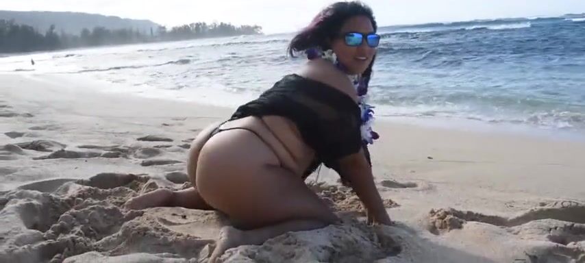 Behind the Scenes: Captivating Nude Beach Photoshoot Adventure