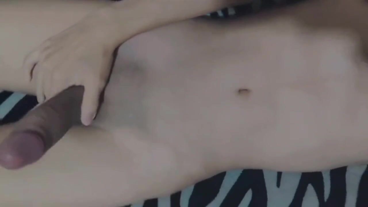 A Relaxing Moment: Watch This Boy Enjoy His Solo Time!