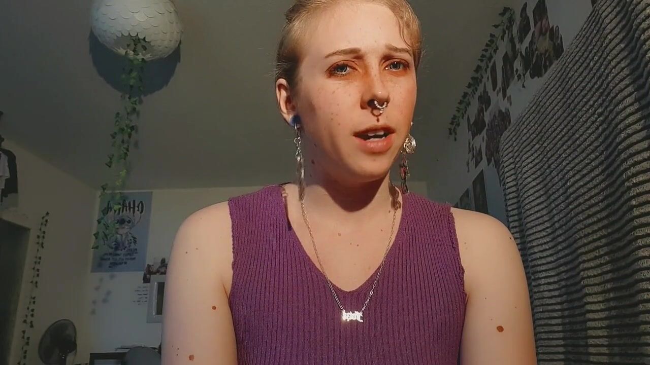 German MILF with a hot mommy's touch: I'll make you adore your son's penis with my help!