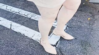 Kinky stranger eats my pussy & jerks off on my leg in my car - Big Booty BBW gets a fat load on her big butt