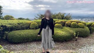 【素人】野外露出！Eカップ色白彼女が野外で放尿して中出し青姦 素人カップル/美少女/色白美乳/中出し/フル動画(28分)/일본여대생과질내사정섹스