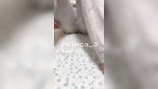 マネキンさんのお顔におしっこ噴射！