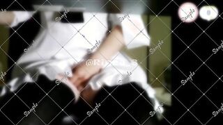 マネキンさんのお顔におしっこ噴射！