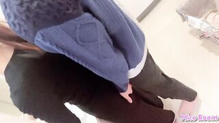 洗面所で身支度してる巨乳の彼女のスカートをまくって後ろから触りまくってそのまま生挿入-日本人/巨乳/個人撮影/素人カップル/立ちバック