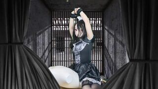 HENTAI Aibu。牢獄。メイド。マネキンでオナニー。