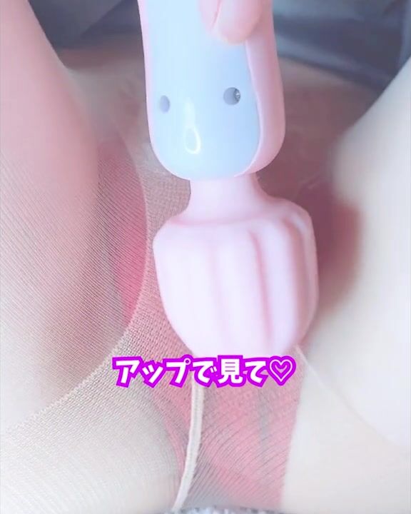 ❤私のあそこ舐めてほしい❤赤色のセクシー紐パンティー❤