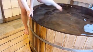 Naked Japanese woman enters a hot spring, breastfeeds and gives a handjob to make him ejaculate.
