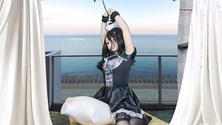HENTAI Aibu。ベランダ。メイド。電動マッサージ機でオナニー。
