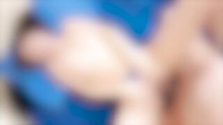 【潮吹き】ビクビクッ！連続イキから手マンで大量潮吹きする淫乱人妻。興奮しすぎて高速グラインド騎乗位で性液を搾り取り喜ぶ変態熟女【ハメ撮り 日本人 個人撮影 素人投稿】