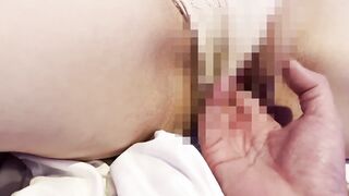【人妻　個人撮影】※音量注意※　イってるのに手マンで責め続けられた結果、頭真っ白でイキ続ける。連続イキで色んなお汁が♡