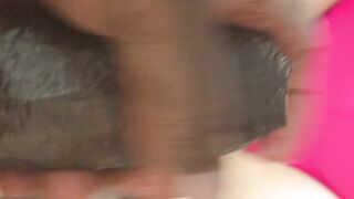 Cameraman Captures Intimate Moment with Curvy Fitness Enthusiast in Leggings - Must See!