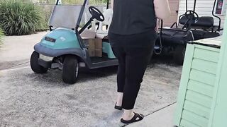 Unexpected Ladder Antics: Watch What This Curvy Beauty Does!