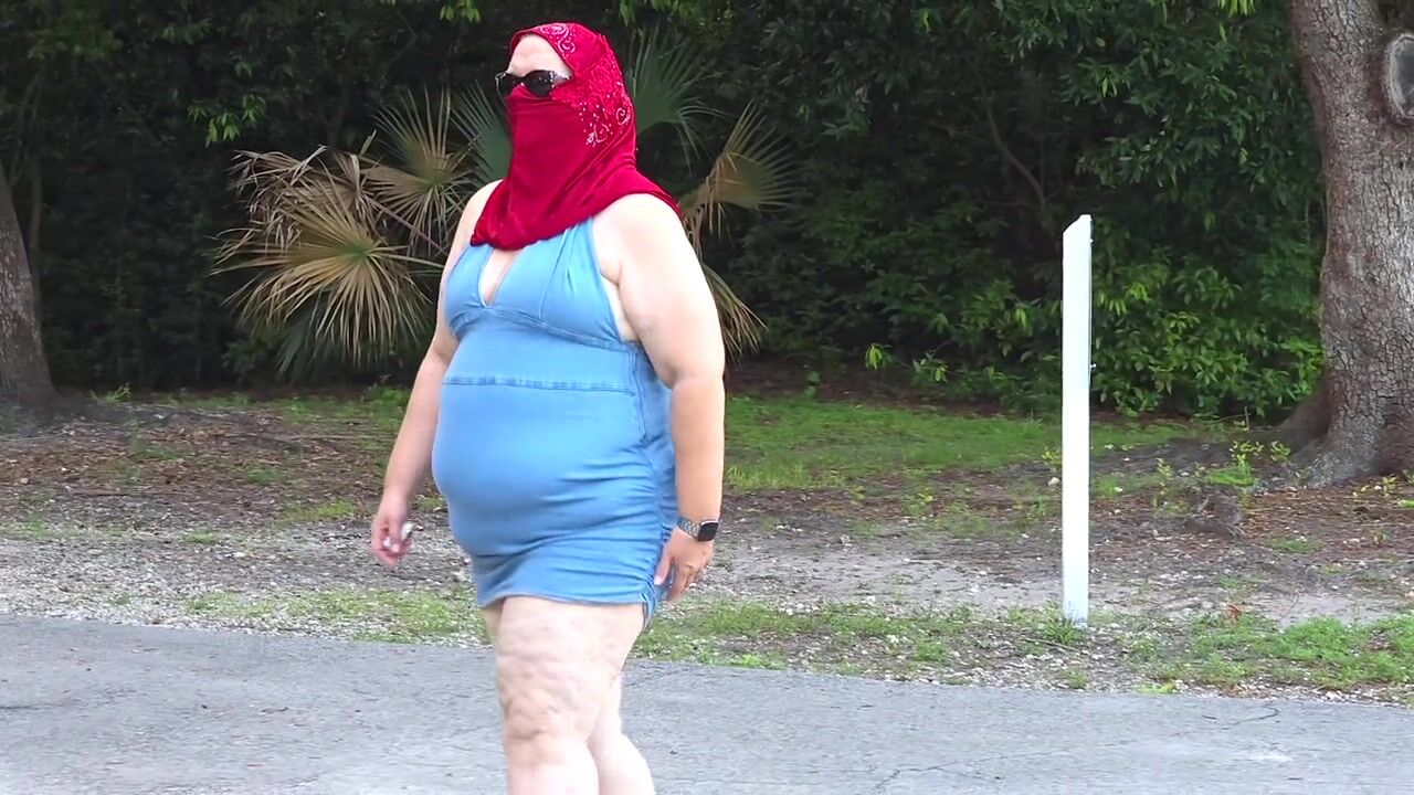 Outdoor Adventure: Busty Milf in Mini Dress Flaunts Curves and Daring Moments